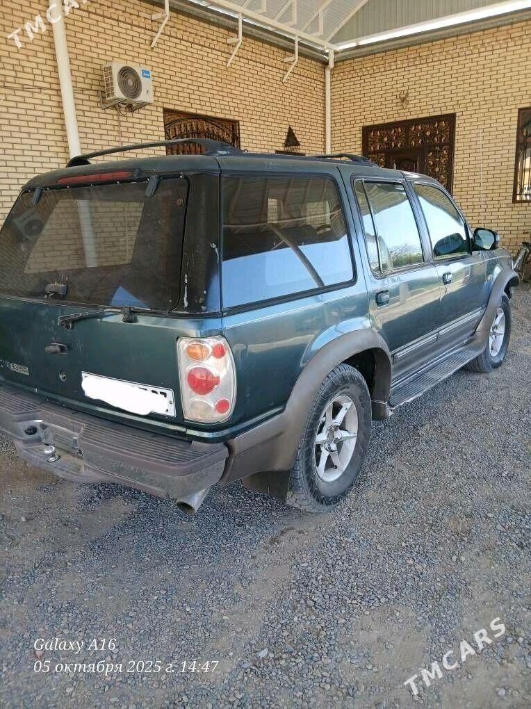 Ford Explorer 1998 - 38 000 TMT - Мары - img 1
