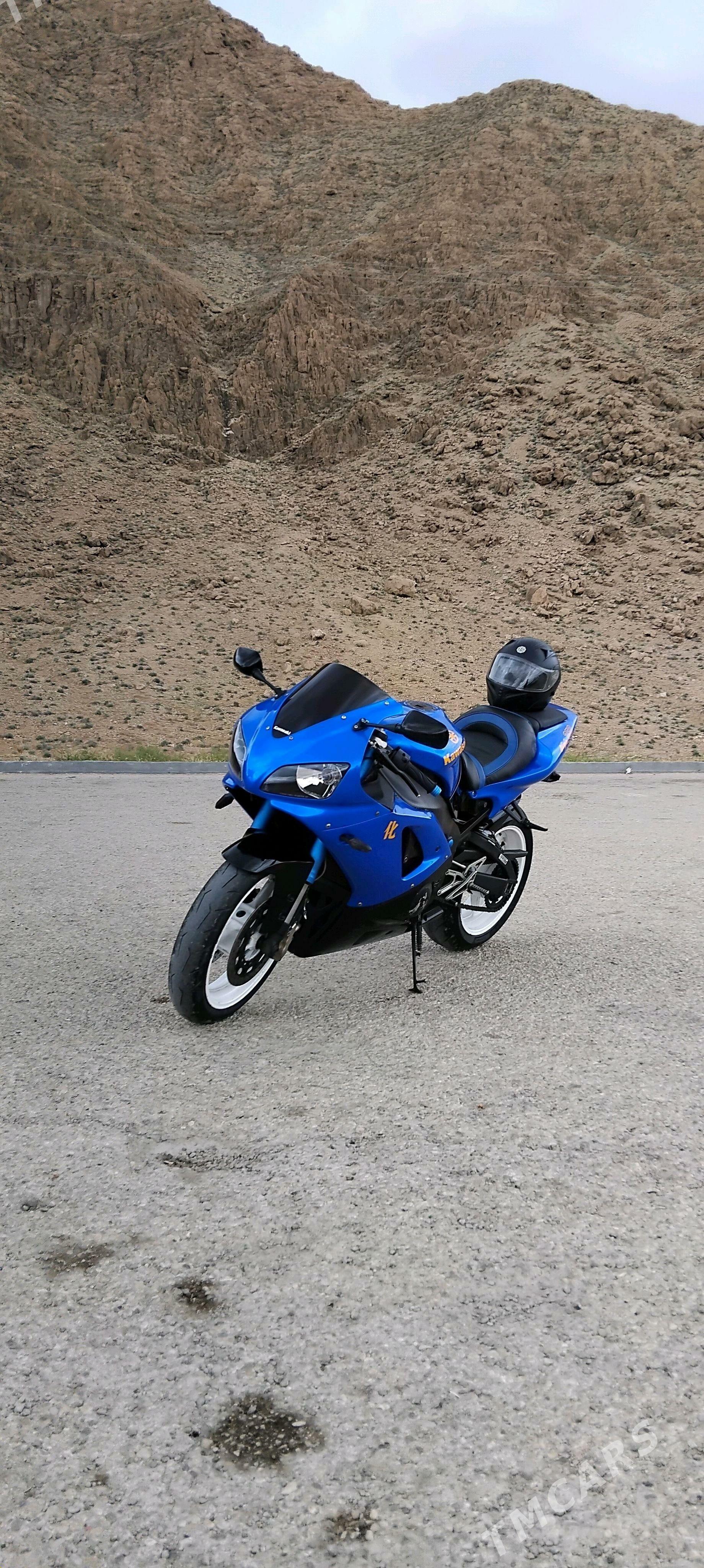 Yamaha Artistic 2002 - 100 000 TMT - Балканабат - img 1
