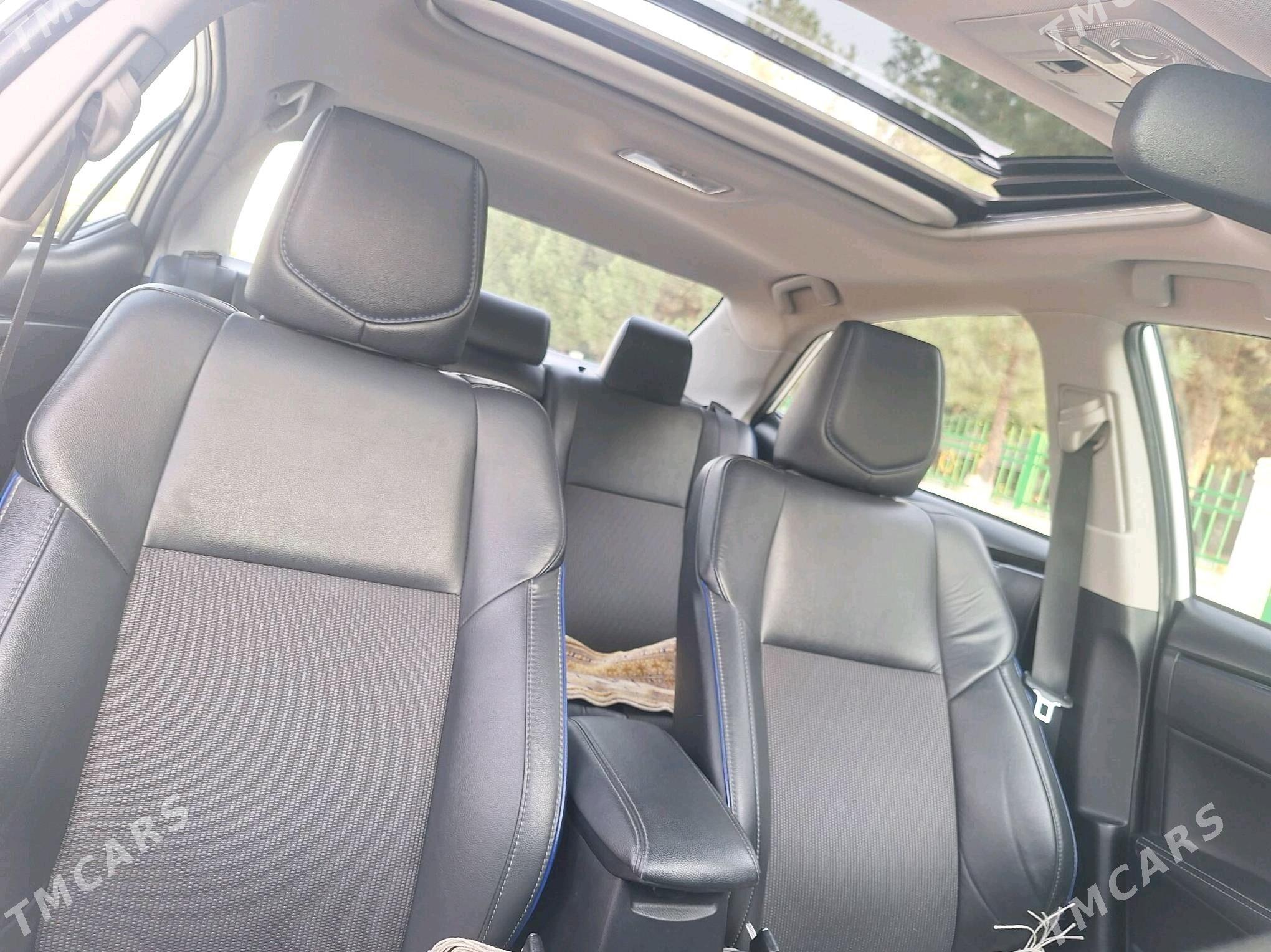 Toyota Corolla 2018 - 240 000 TMT - 6 мкр - img 6