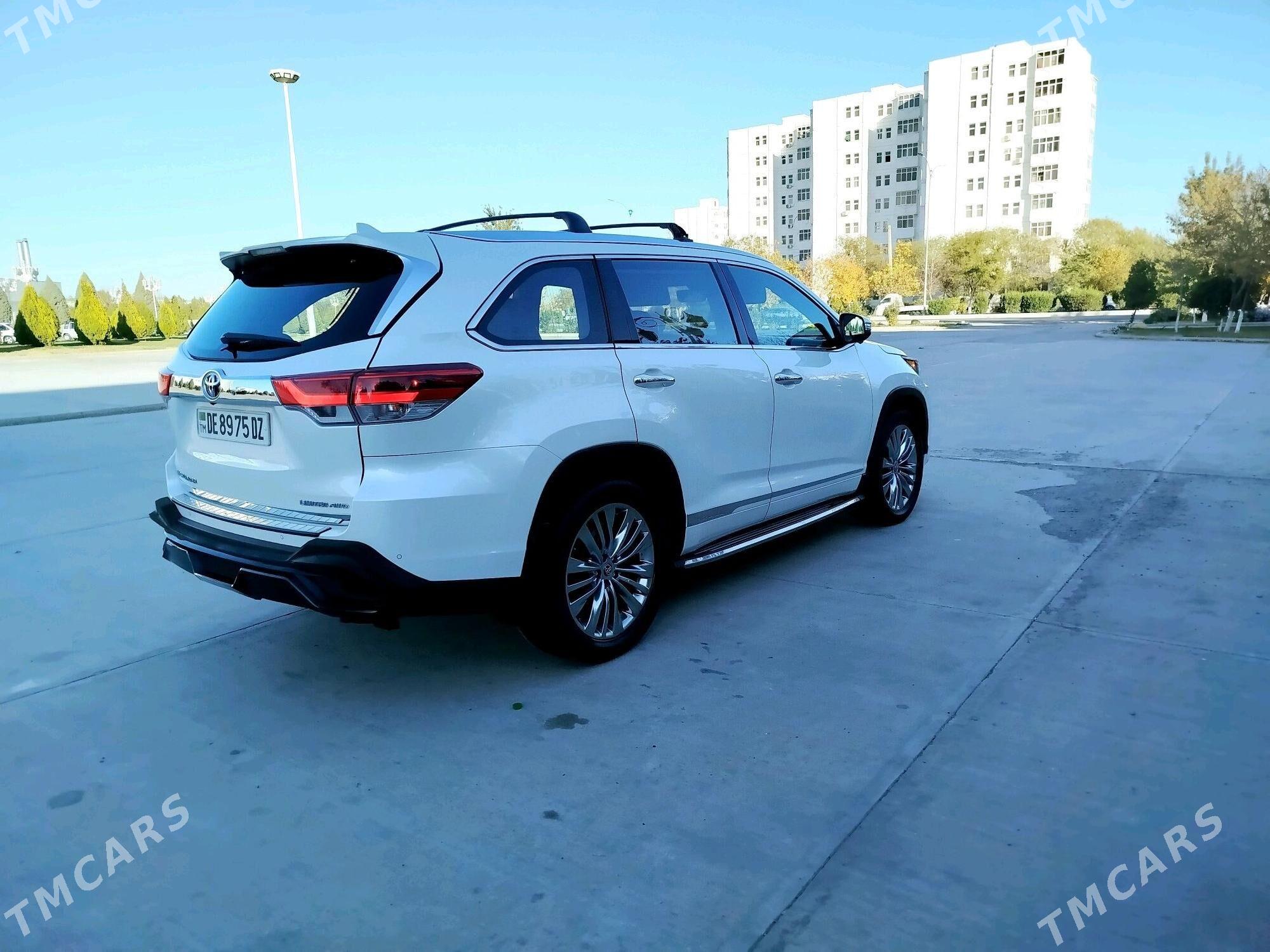 Toyota Highlander 2018 - 480 000 TMT - Дашогуз - img 6