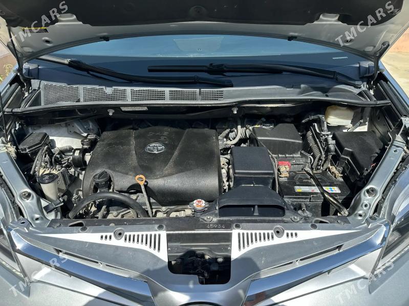 Toyota Sienna 2019 - 470 000 TMT - Хазар - img 6