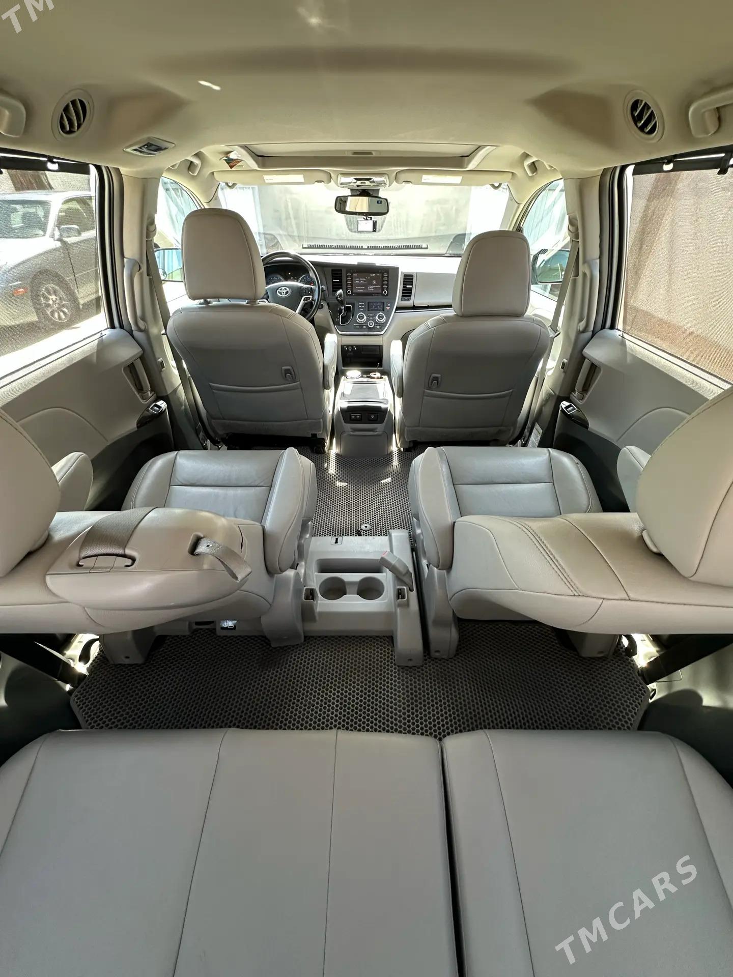 Toyota Sienna 2019 - 470 000 TMT - Хазар - img 4