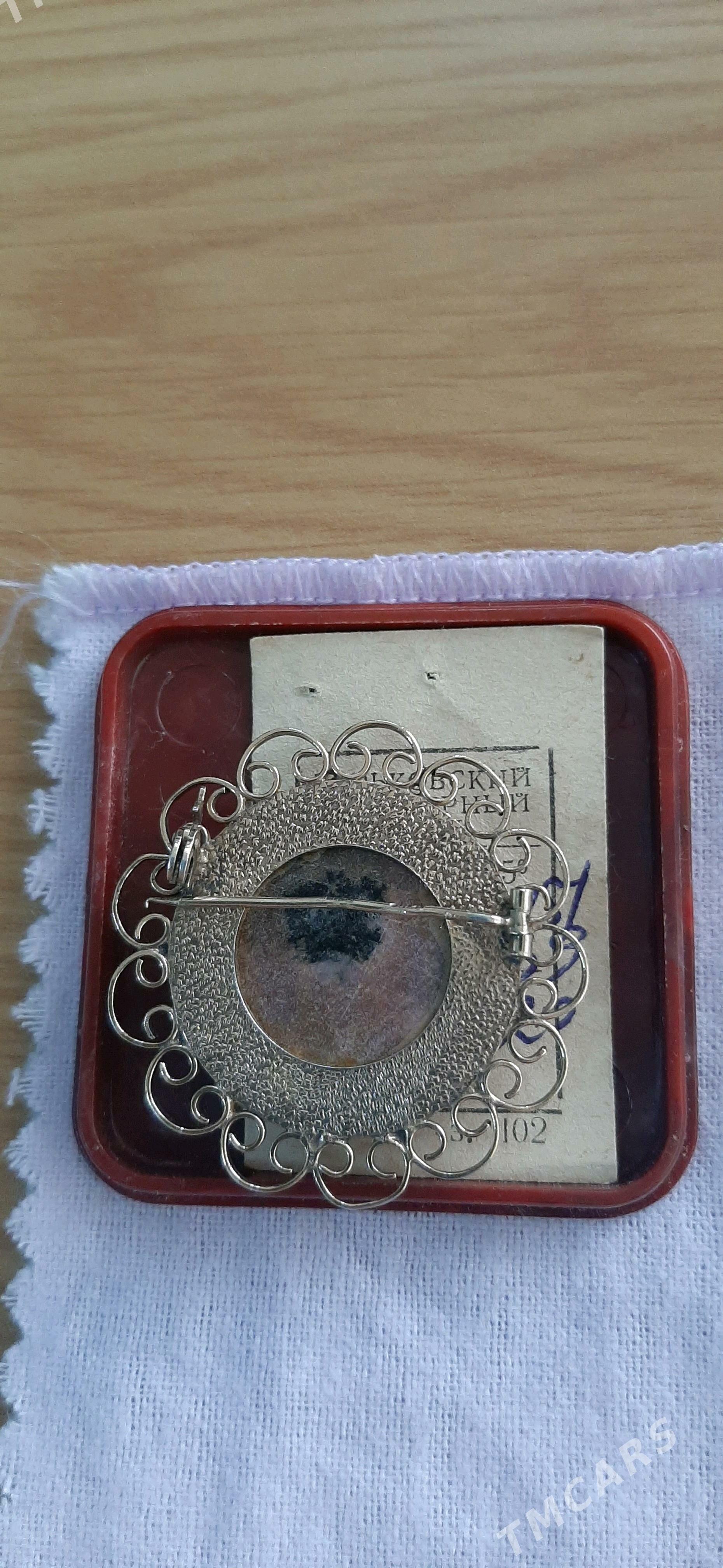 Брошь, СССР - Podwoýski köç. (Bitarap Türkmenistan şaýoly) - img 2