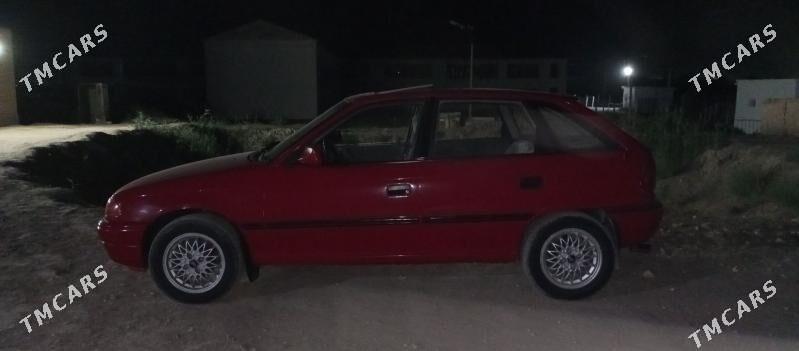 Opel Astra 1993 - 37 000 TMT - Фарап - img 5