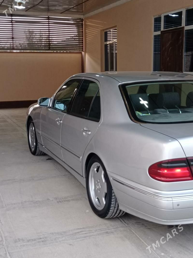 Mercedes-Benz E430 2001 - 115 000 TMT - Бахарден - img 10