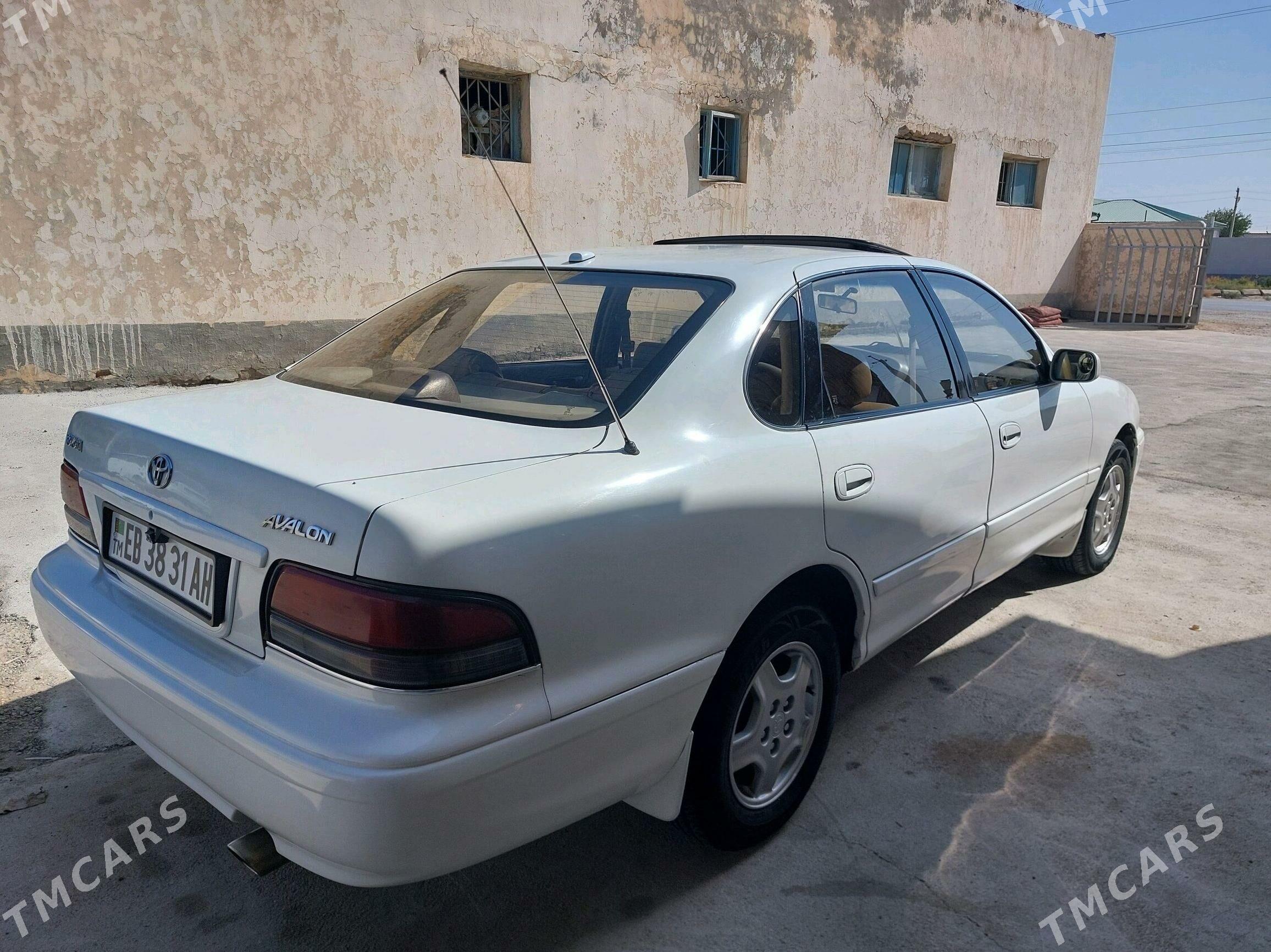 Toyota Avalon 1996 - 120 000 TMT - Теджен - img 1