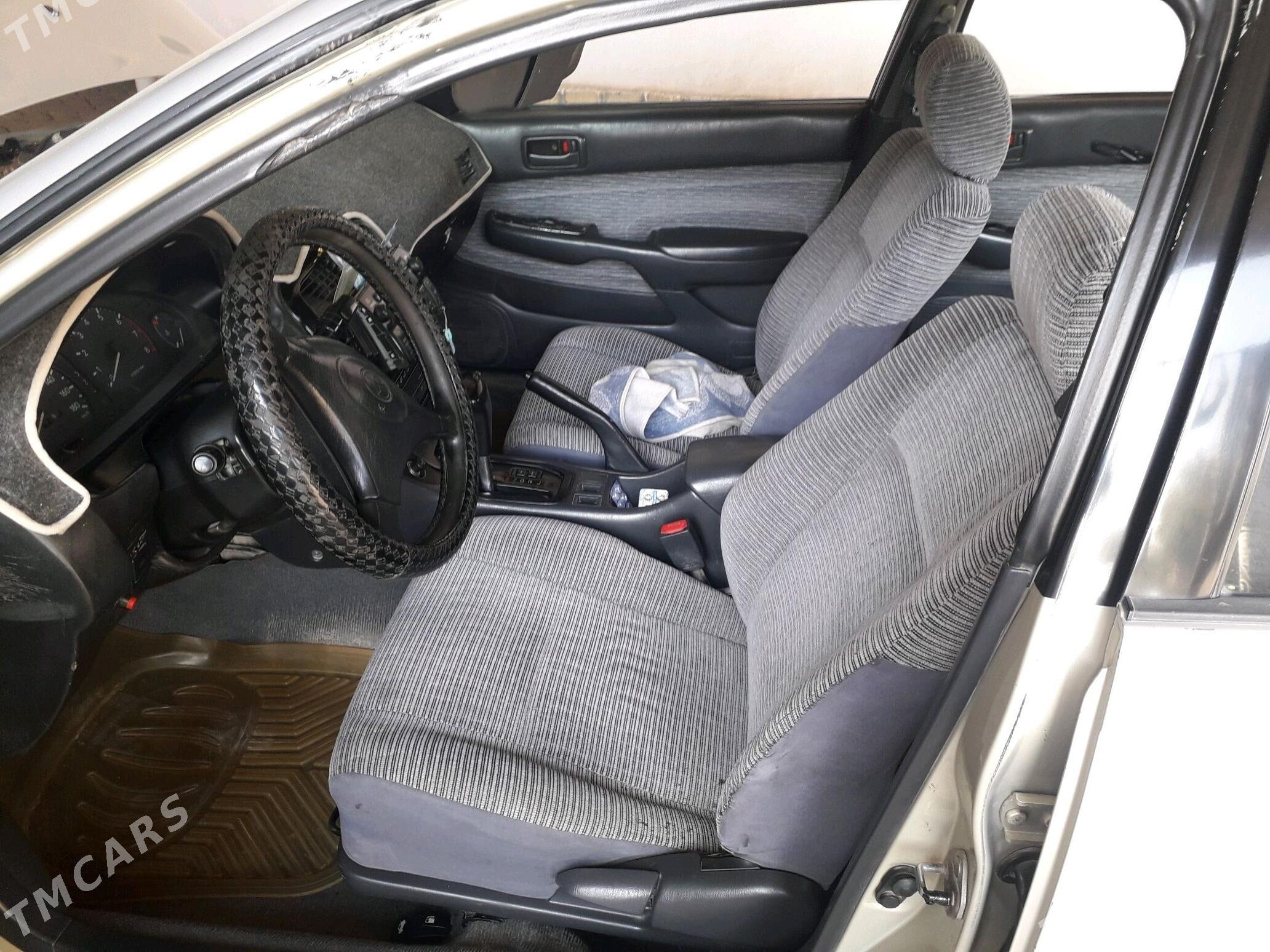 Toyota Carina 1993 - 65 000 TMT - Ёлётен - img 5