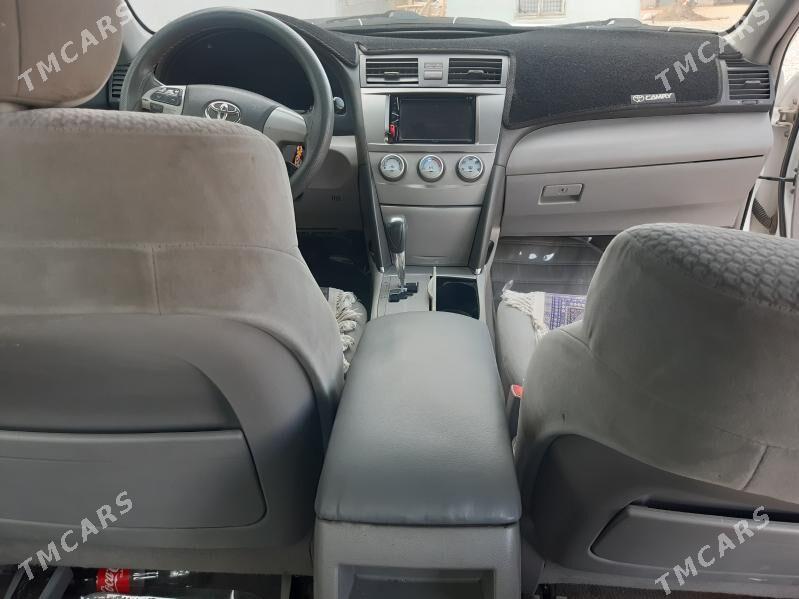 Toyota Camry 2009 - 200 000 TMT - Ак-Бугдайский этрап - img 6