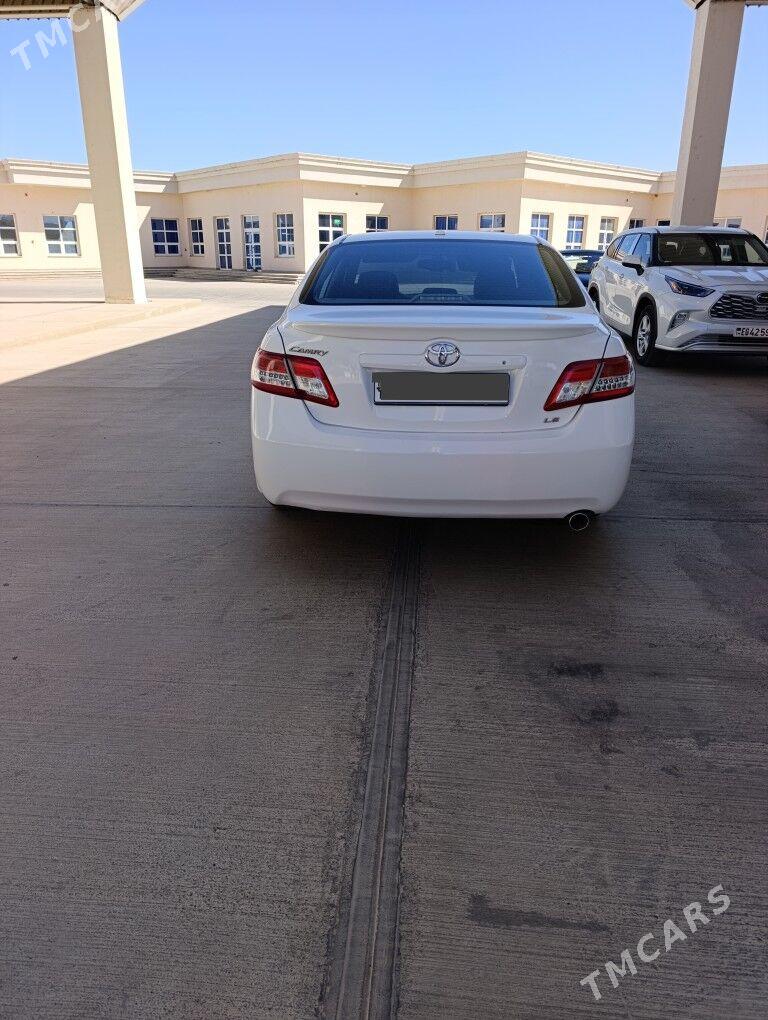 Toyota Camry 2010 - 185 000 TMT - Мары - img 2
