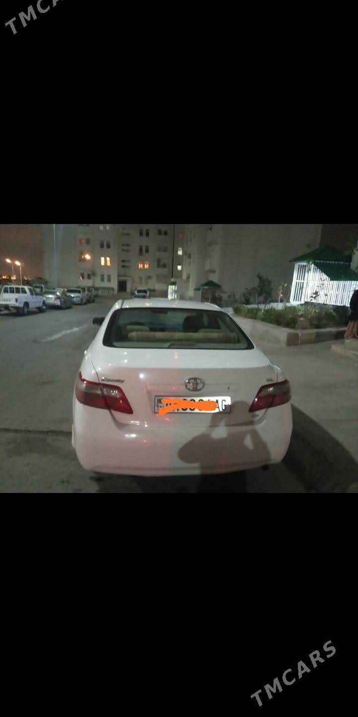Toyota Camry 2010 - 145 000 TMT - 9 мкр - img 2