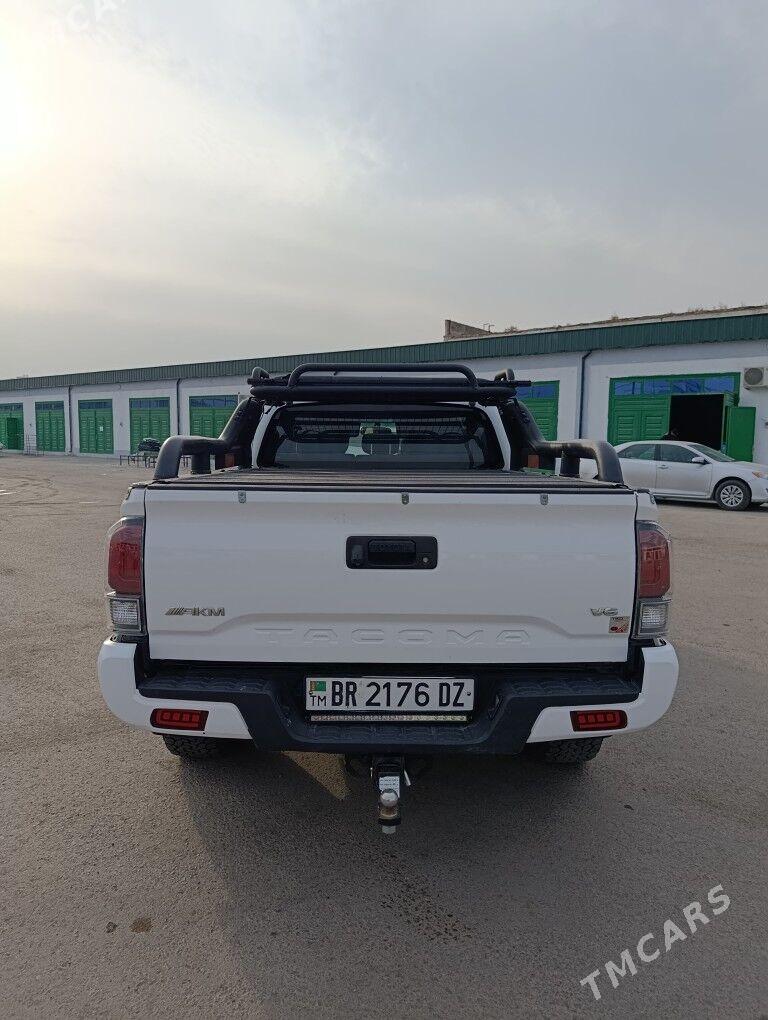 Toyota Tacoma 2015 - 375 000 TMT - Дашогуз - img 6