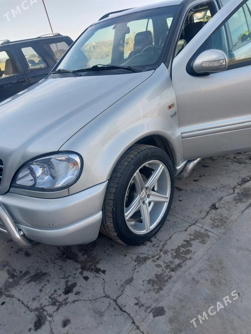 Mercedes-Benz ML350 2001 - 90 000 TMT - Туркменабат - img 1