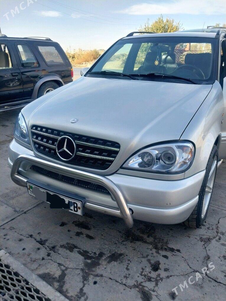 Mercedes-Benz ML350 2001 - 90 000 TMT - Туркменабат - img 4