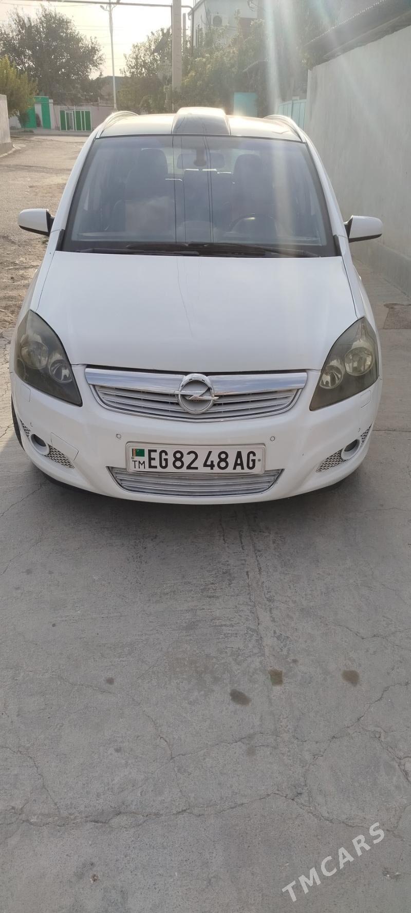 Opel Zafira 2009 - 140 000 TMT - Hitrowka - img 3