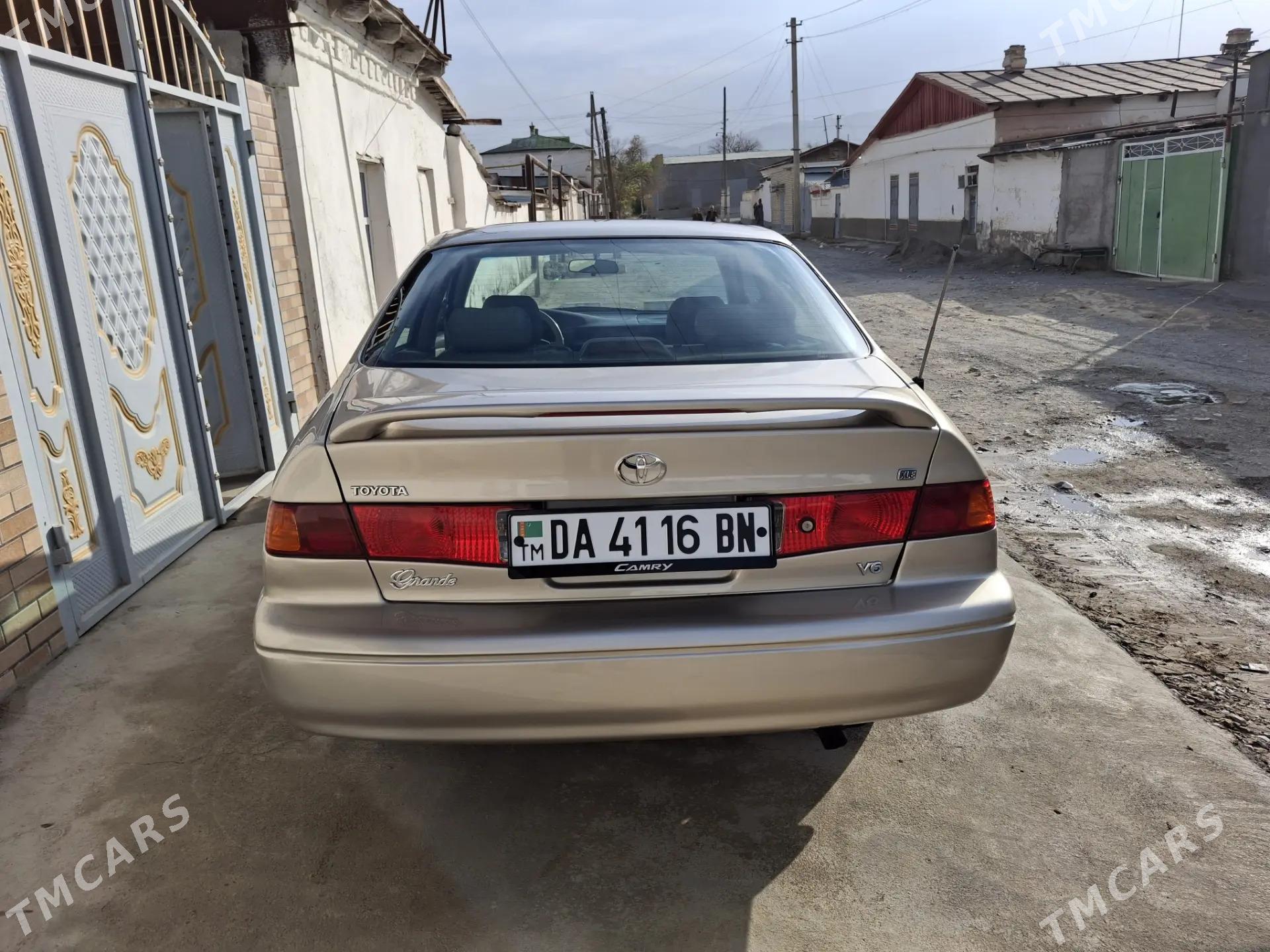 Toyota Camry 1998 - 130 000 TMT - Гызыларбат - img 4