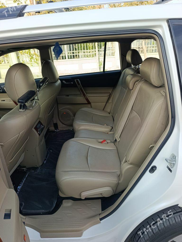 Toyota Highlander 2012 - 325 000 TMT - Бузмеин - img 8