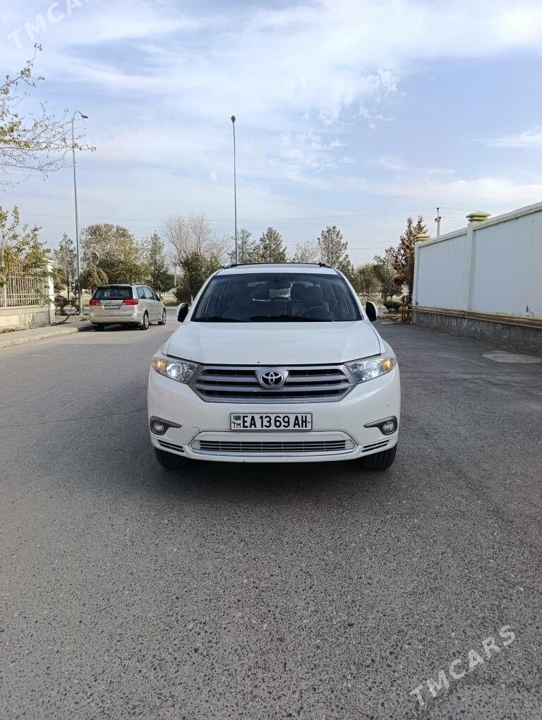 Toyota Highlander 2012 - 325 000 TMT - Бузмеин - img 3