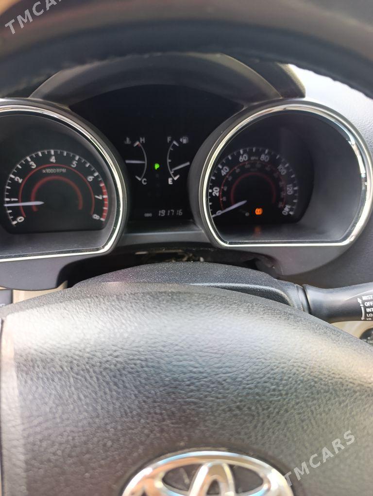 Toyota Highlander 2012 - 325 000 TMT - Бузмеин - img 10