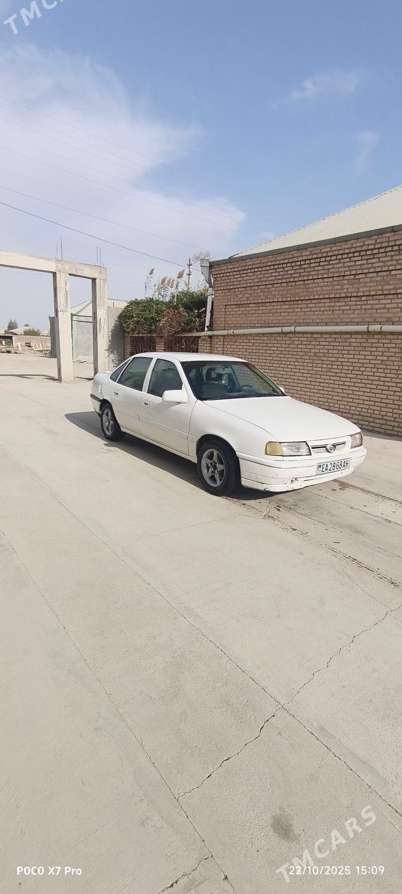 Opel Vectra 1992 - 32 000 TMT - Бахарден - img 2