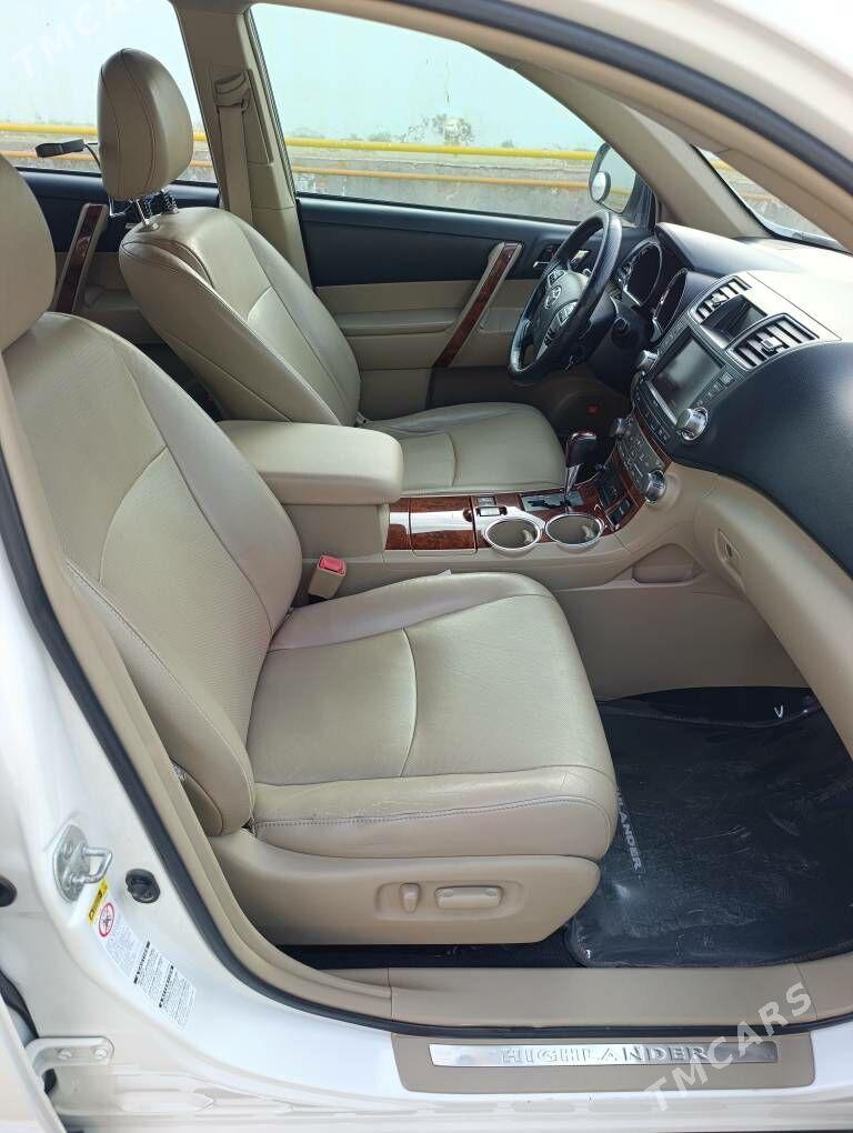 Toyota Highlander 2012 - 325 000 TMT - Бузмеин - img 7