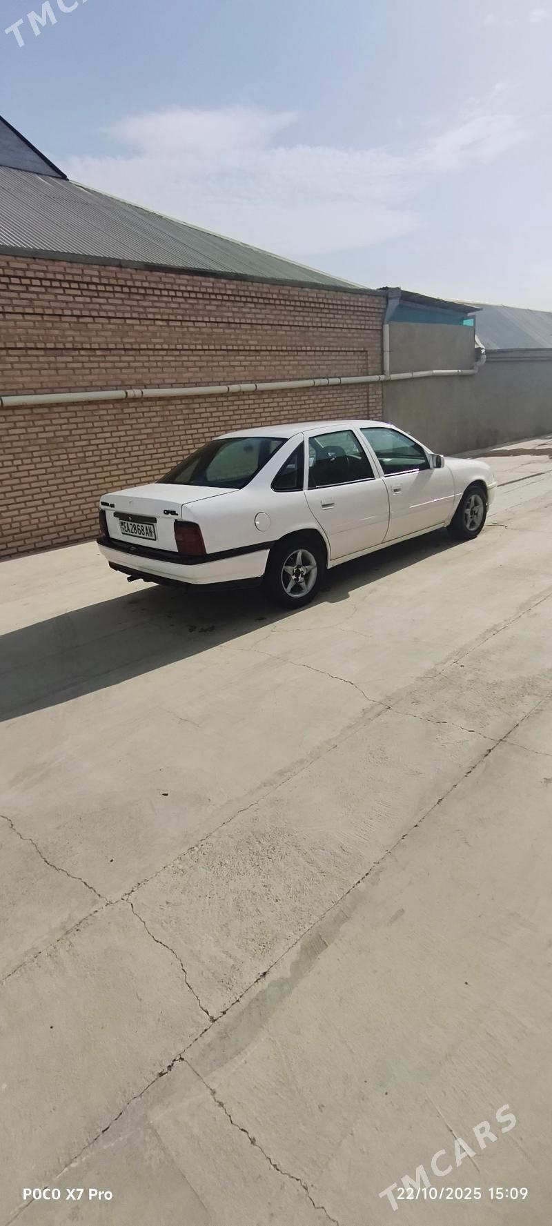 Opel Vectra 1992 - 32 000 TMT - Бахарден - img 1