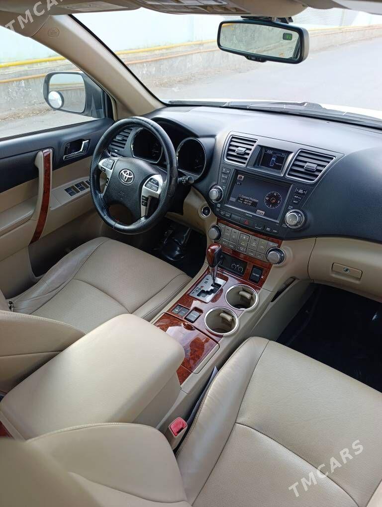 Toyota Highlander 2012 - 325 000 TMT - Бузмеин - img 5