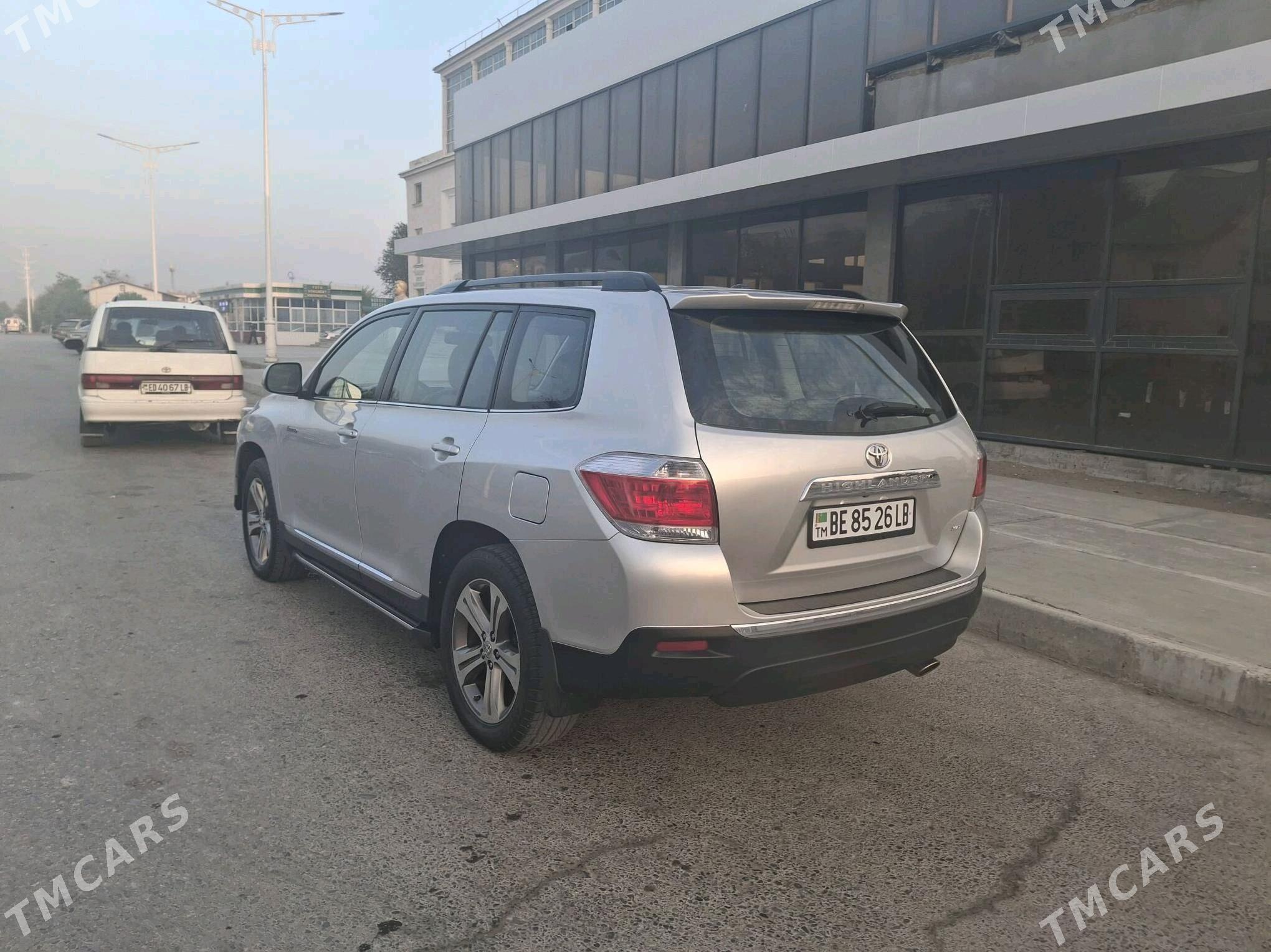 Toyota Highlander 2011 - 350 000 TMT - Türkmenabat - img 5