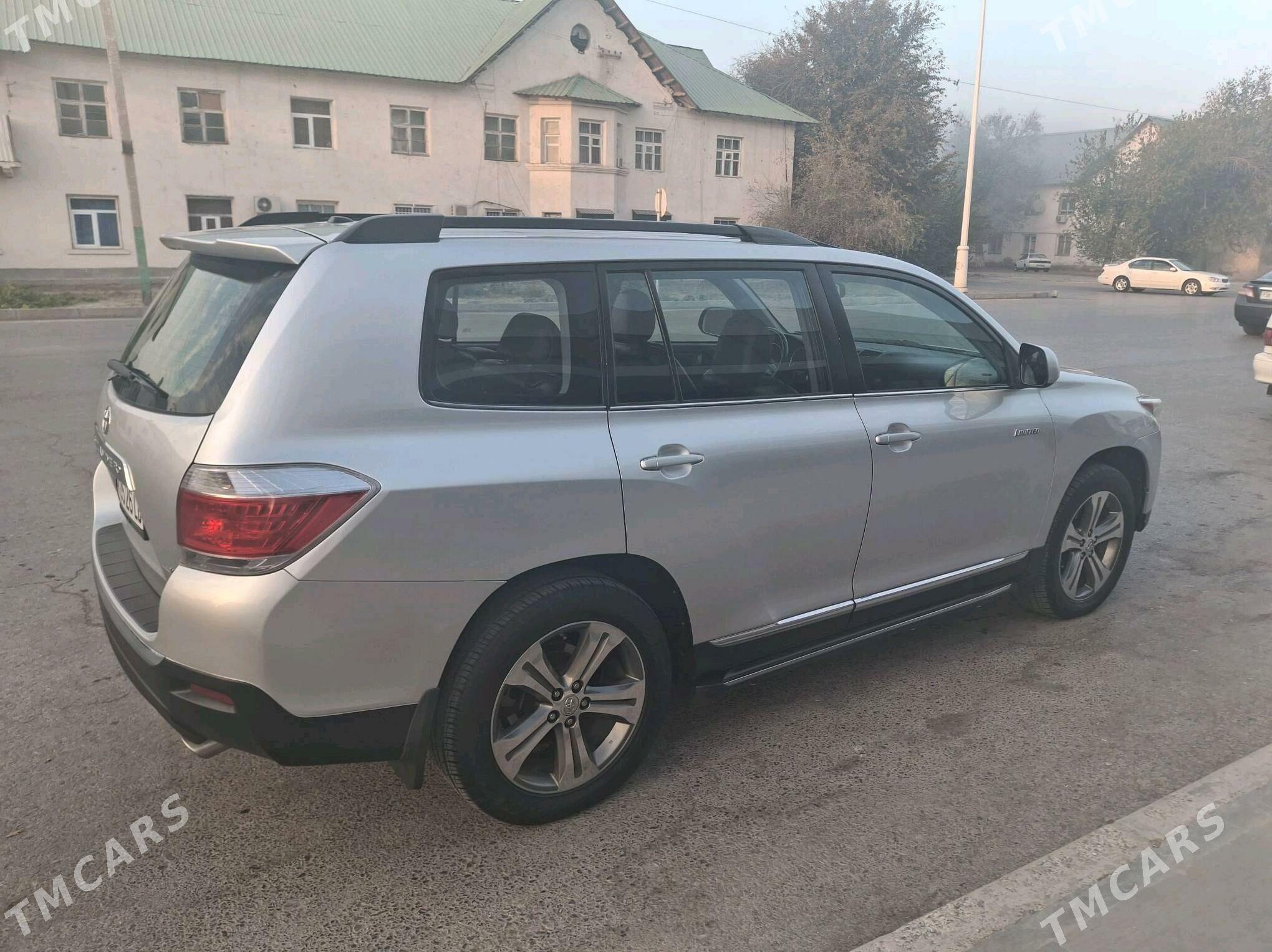 Toyota Highlander 2011 - 350 000 TMT - Türkmenabat - img 4