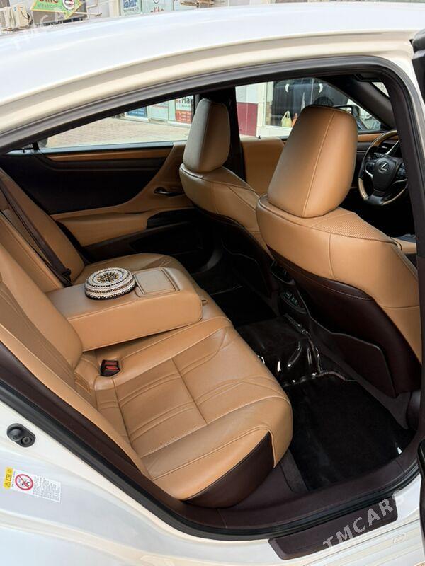 Lexus ES 350 2019 - 570 000 TMT - Мары - img 2