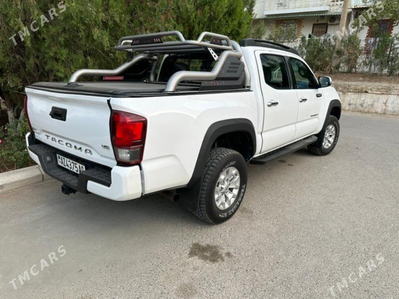 Toyota Tacoma 2018 - 380 000 TMT - Ашхабад - img 2