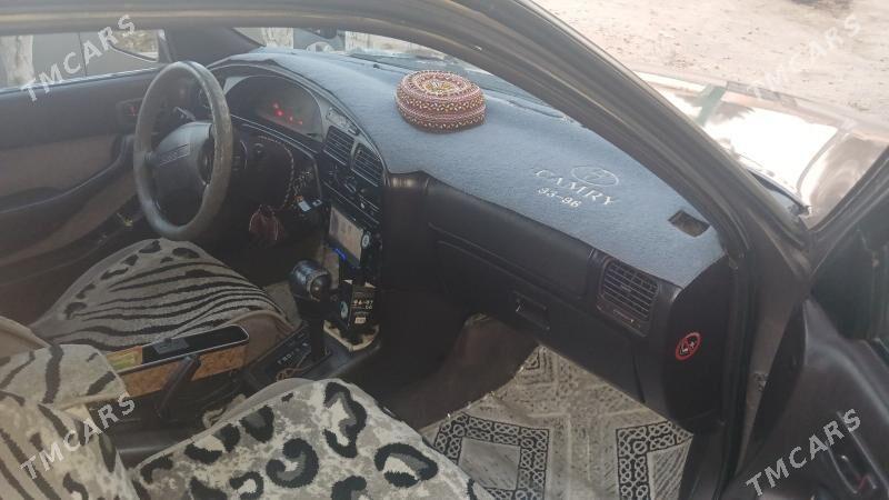 Toyota Camry 1996 - 107 000 TMT - Ýolöten - img 2