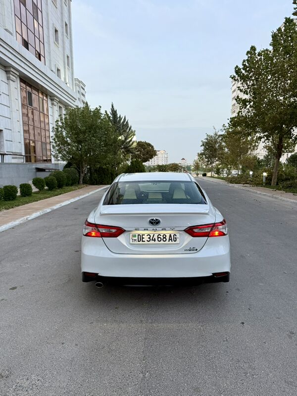 Toyota Camry 2020 - 235 000 TMT - Ашхабад - img 2
