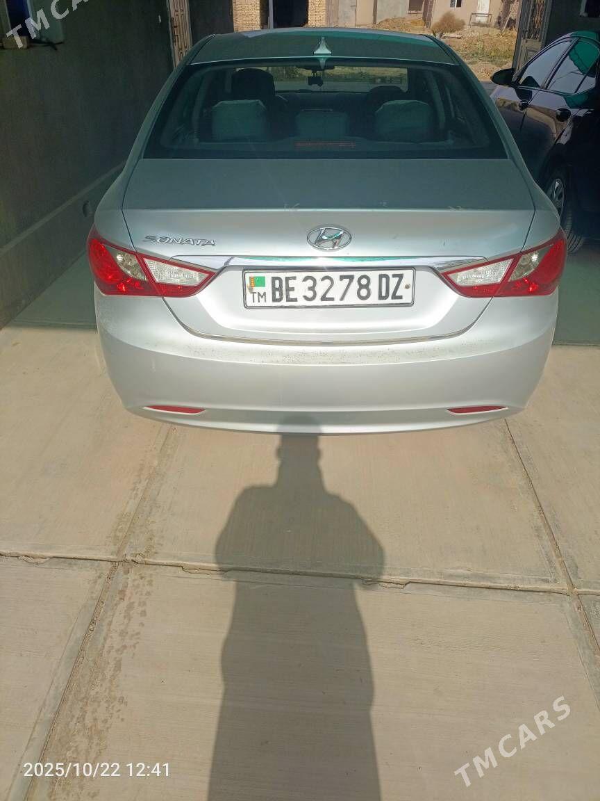 Hyundai Sonata 2013 - 160 000 TMT - Daşoguz - img 3