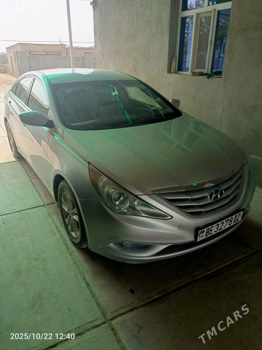 Hyundai Sonata 2013 - 160 000 TMT - Daşoguz - img 4