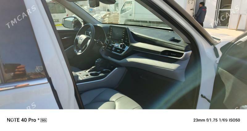 Toyota Highlander 2021 - 580 000 TMT - Мары - img 3