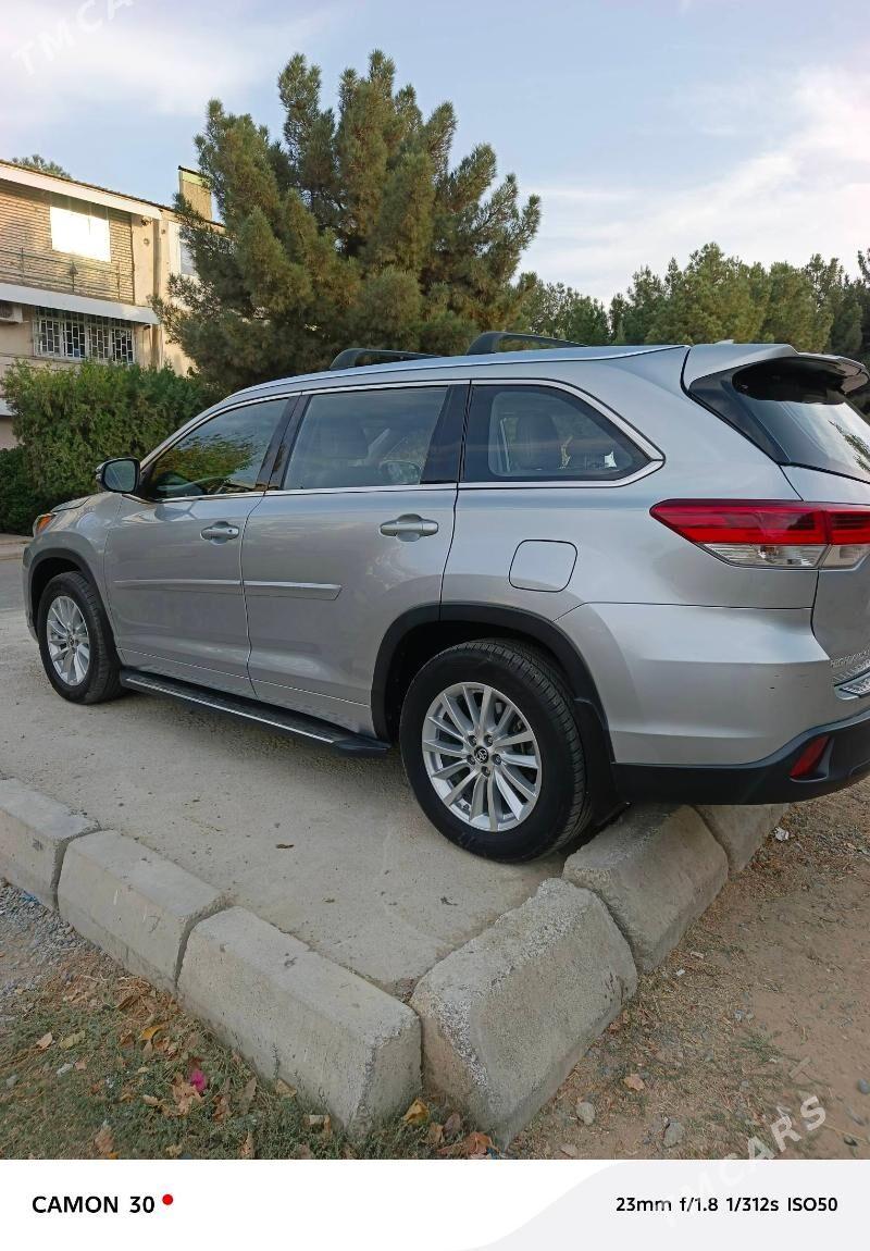 Toyota Highlander 2018 - 480 000 TMT - 10 mkr - img 8