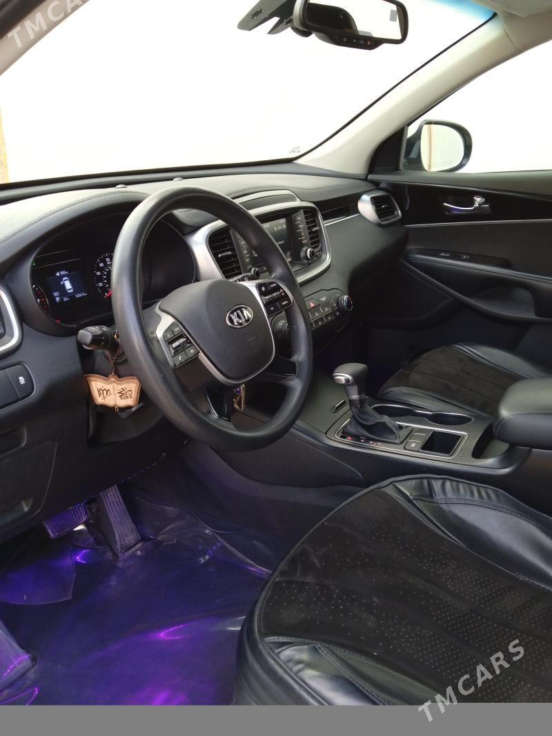 Kia Sorento 2019 - 250 000 TMT - 8 mkr - img 5