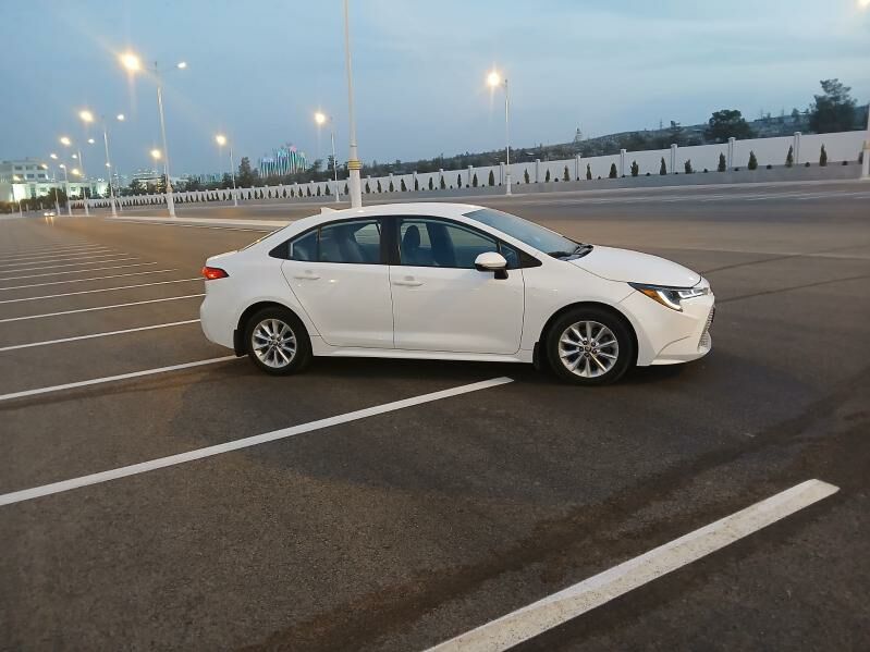 Toyota Corolla 2022 - 235 000 TMT - Ашхабад - img 2