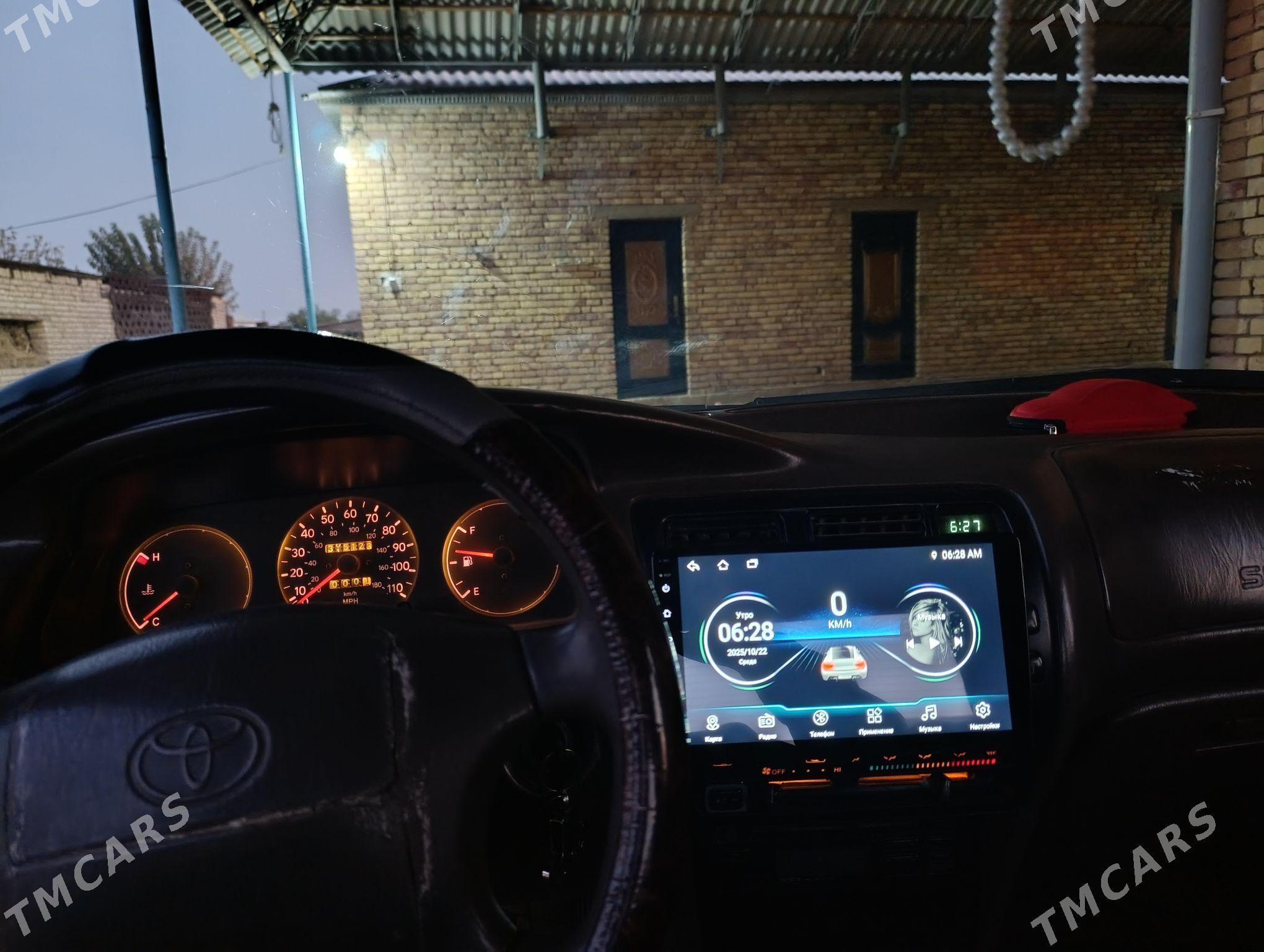 Toyota Corolla 1996 - 70 000 TMT - Тагтабазар - img 3