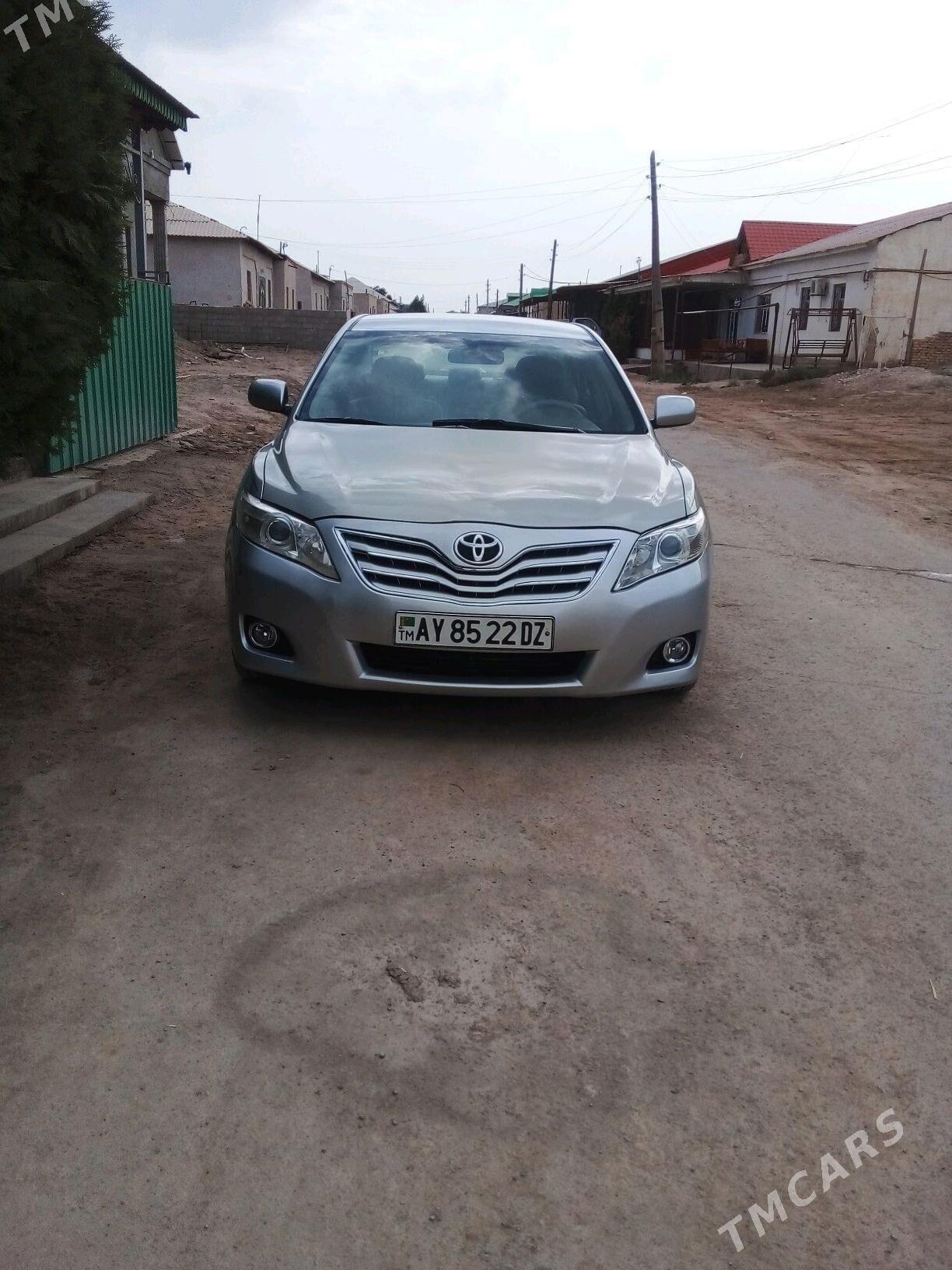Toyota Camry 2010 - 160 000 TMT - Шабатский этрап - img 1