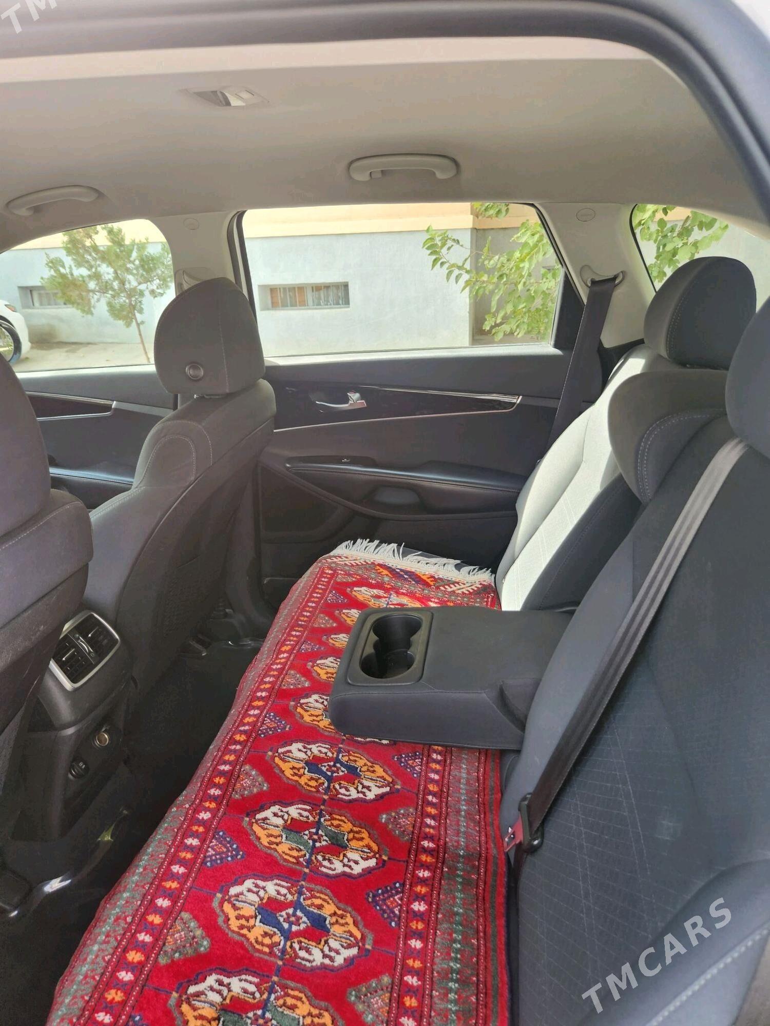 Kia Sorento 2019 - 315 000 TMT - Ашхабад - img 2