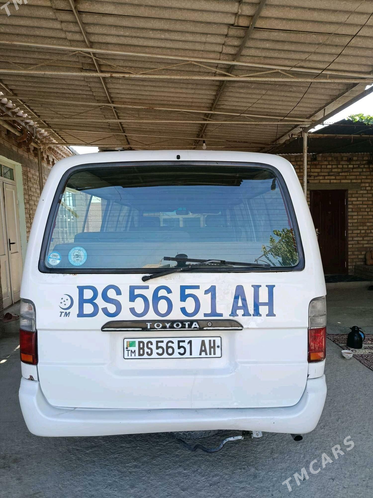 Toyota Hiace 2001 - 90 000 TMT - Бахарден - img 2