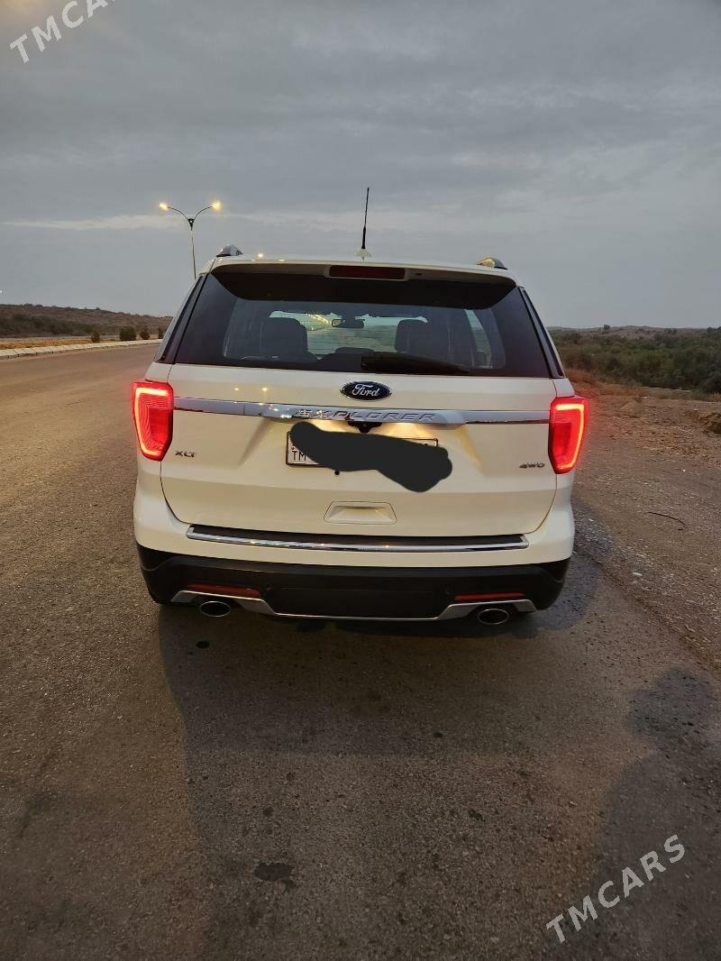 Ford Explorer 2018 - 325 000 TMT - Гёкдепе - img 5