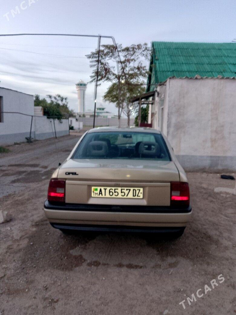 Opel Vectra 1991 - 30 000 TMT - Болдумсаз - img 1