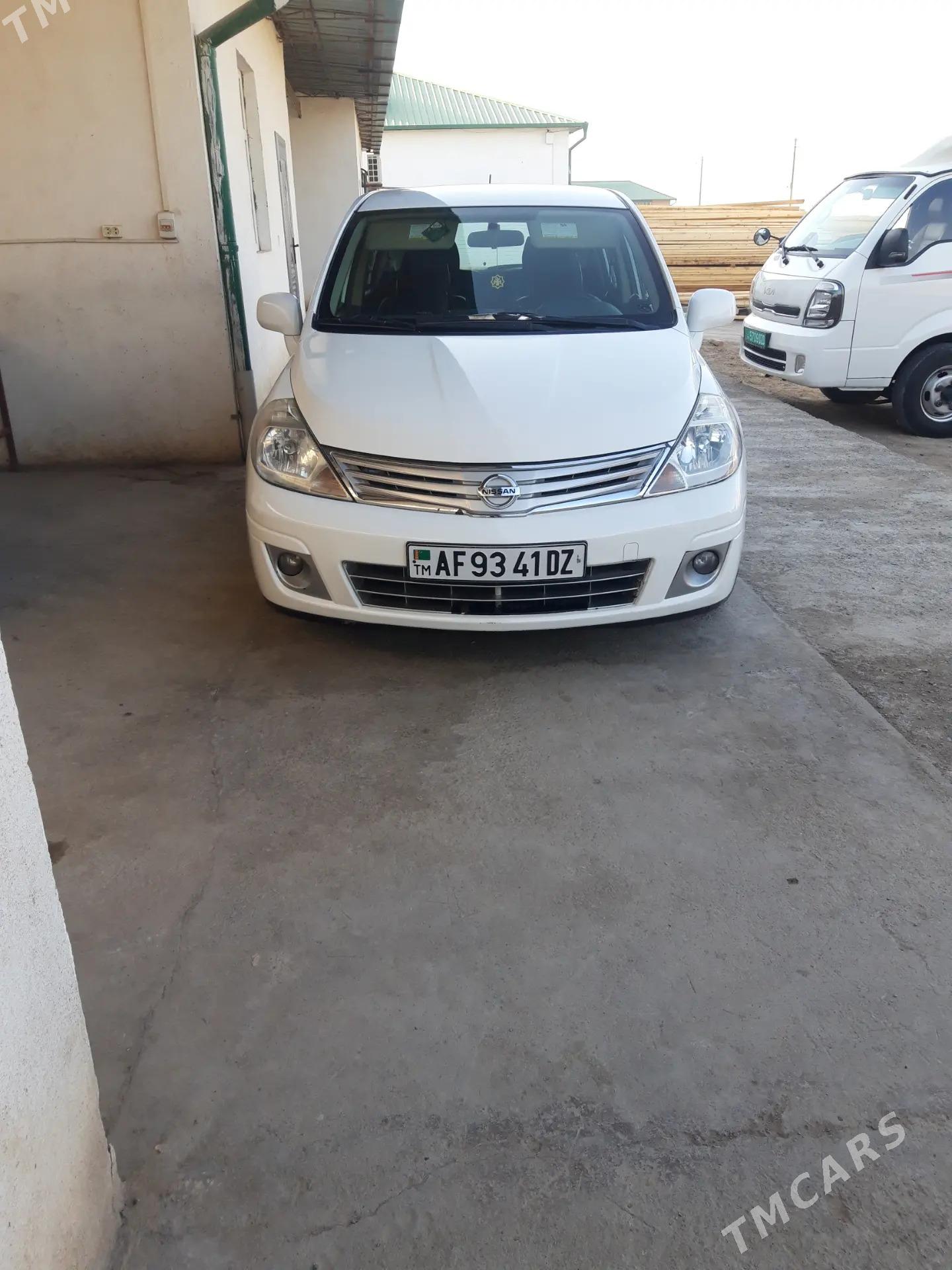 Nissan Versa 2012 - 120 000 TMT - Дашогуз - img 1
