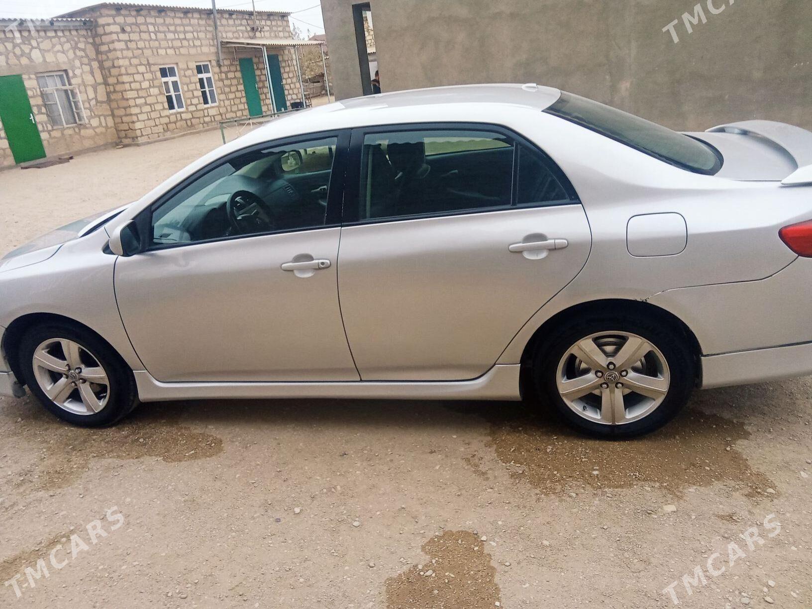 Toyota Corolla 2010 - 127 000 TMT - Джебел - img 3