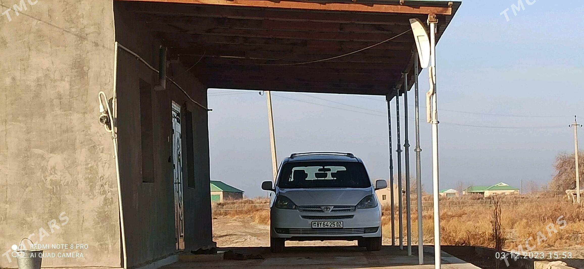 Toyota Sienna 2004 - 200 000 TMT - Türkmenbaşy etr. - img 2
