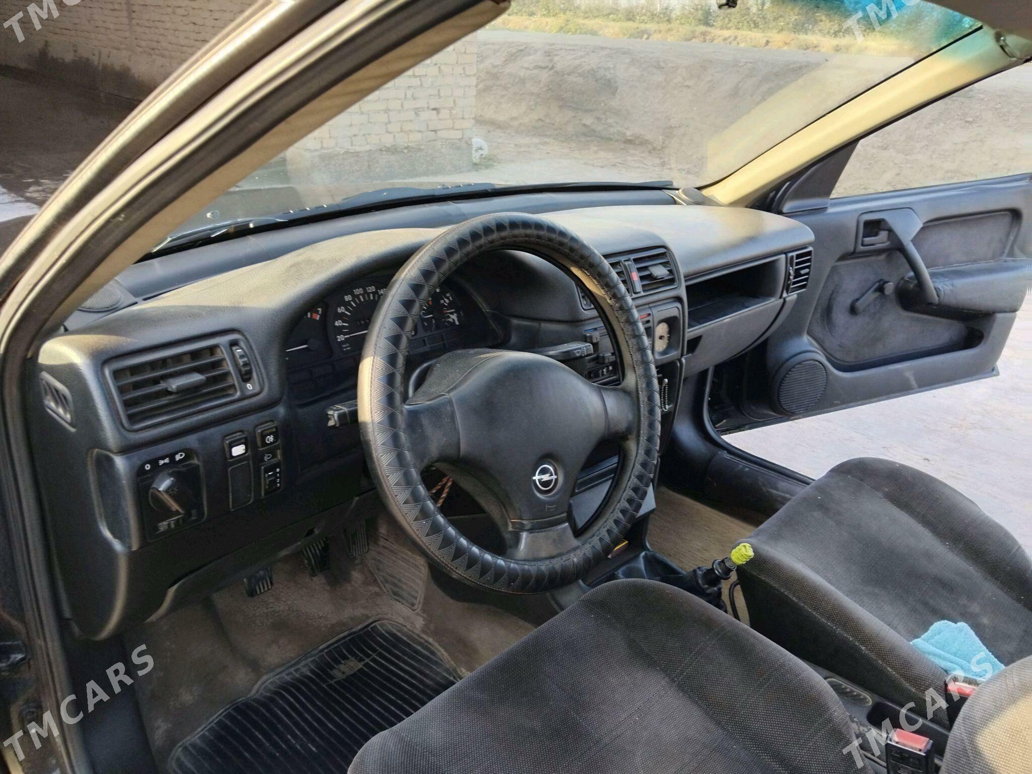 Opel Vectra 1992 - 30 000 TMT - Türkmenabat - img 3