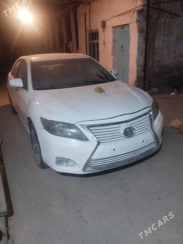 Toyota Camry 2010 - 140 000 TMT - Теджен - img 2