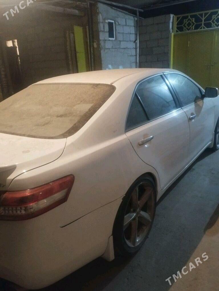 Toyota Camry 2010 - 140 000 TMT - Теджен - img 4